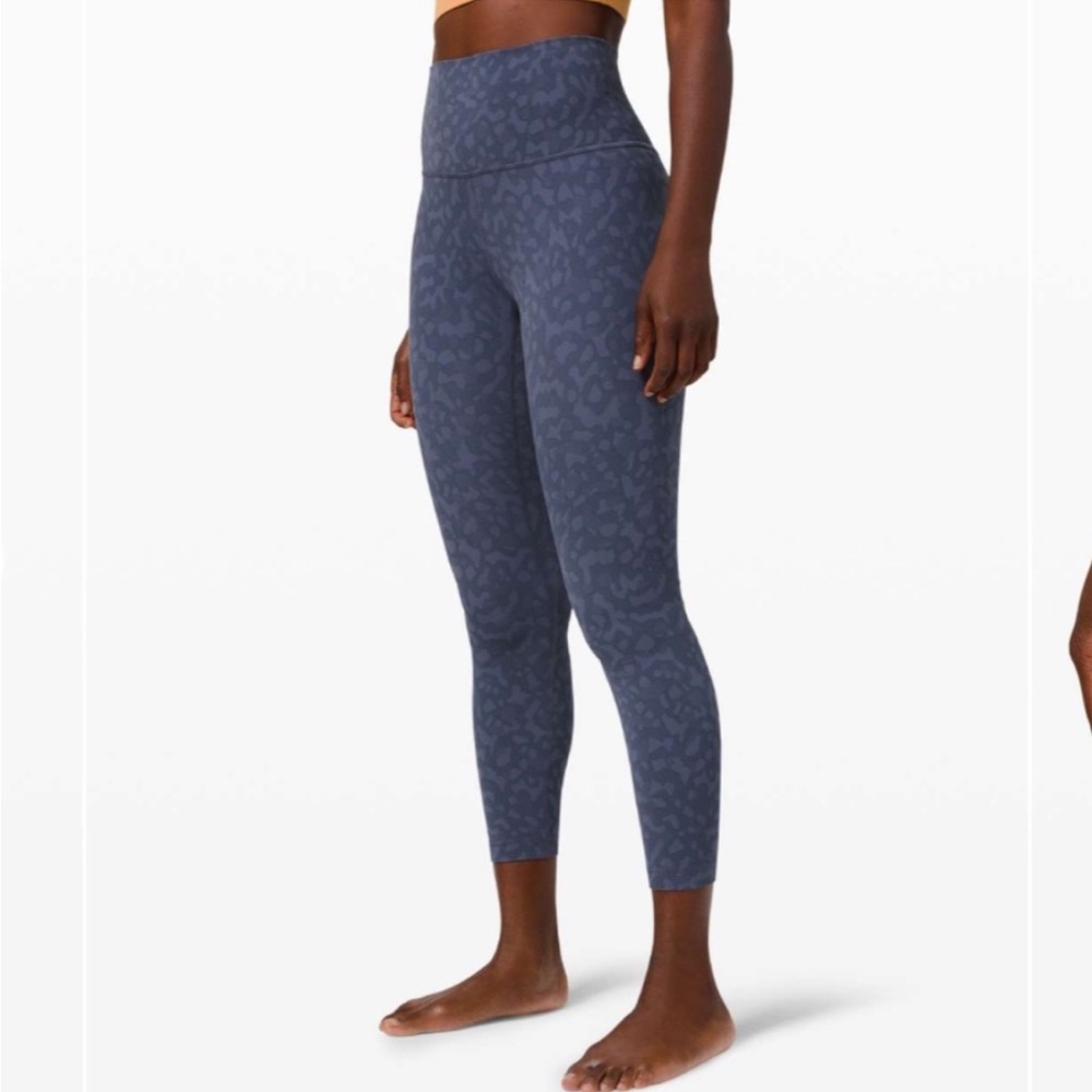 NWOT Lululemon align crop 21” blue camo/leopard